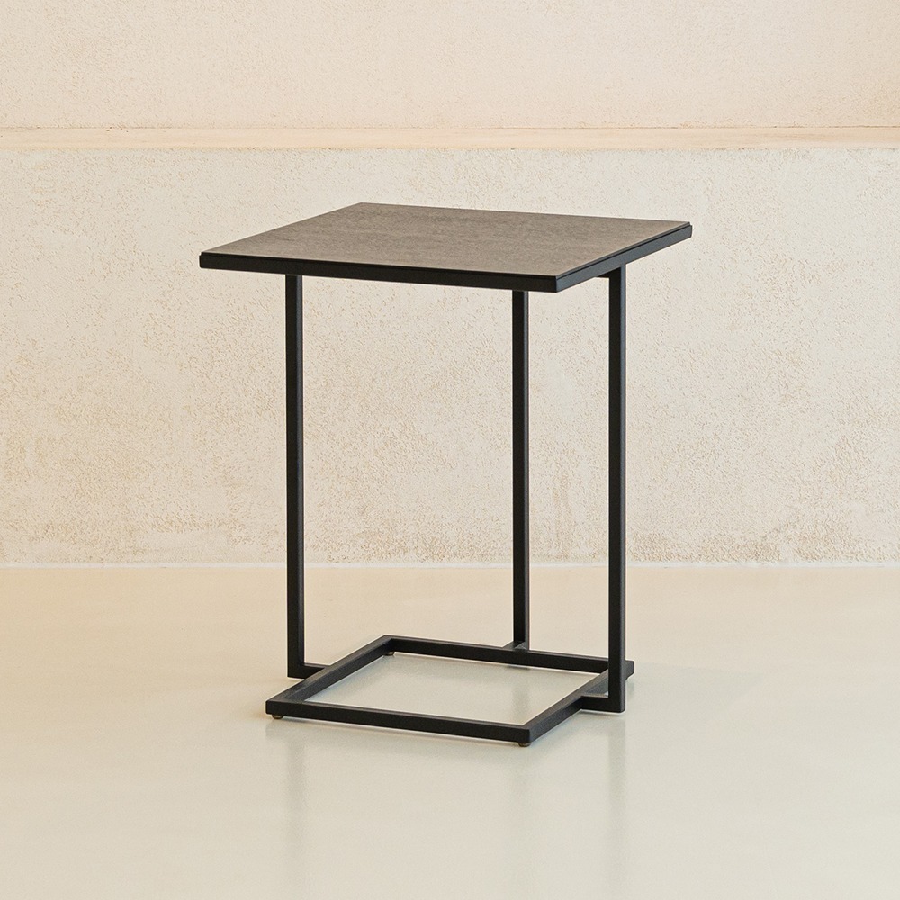포워블 사이드 테이블. Forwardable Side Table